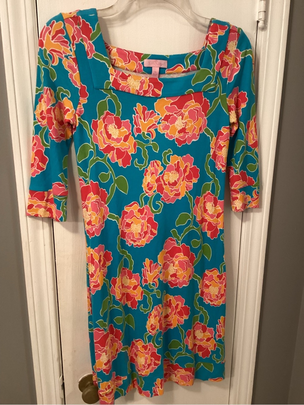 Lilly Pulitzer Teal Floral Long Sleeve Shift Dress with Pink and Yellow Blooms. - Picture 2 of 4